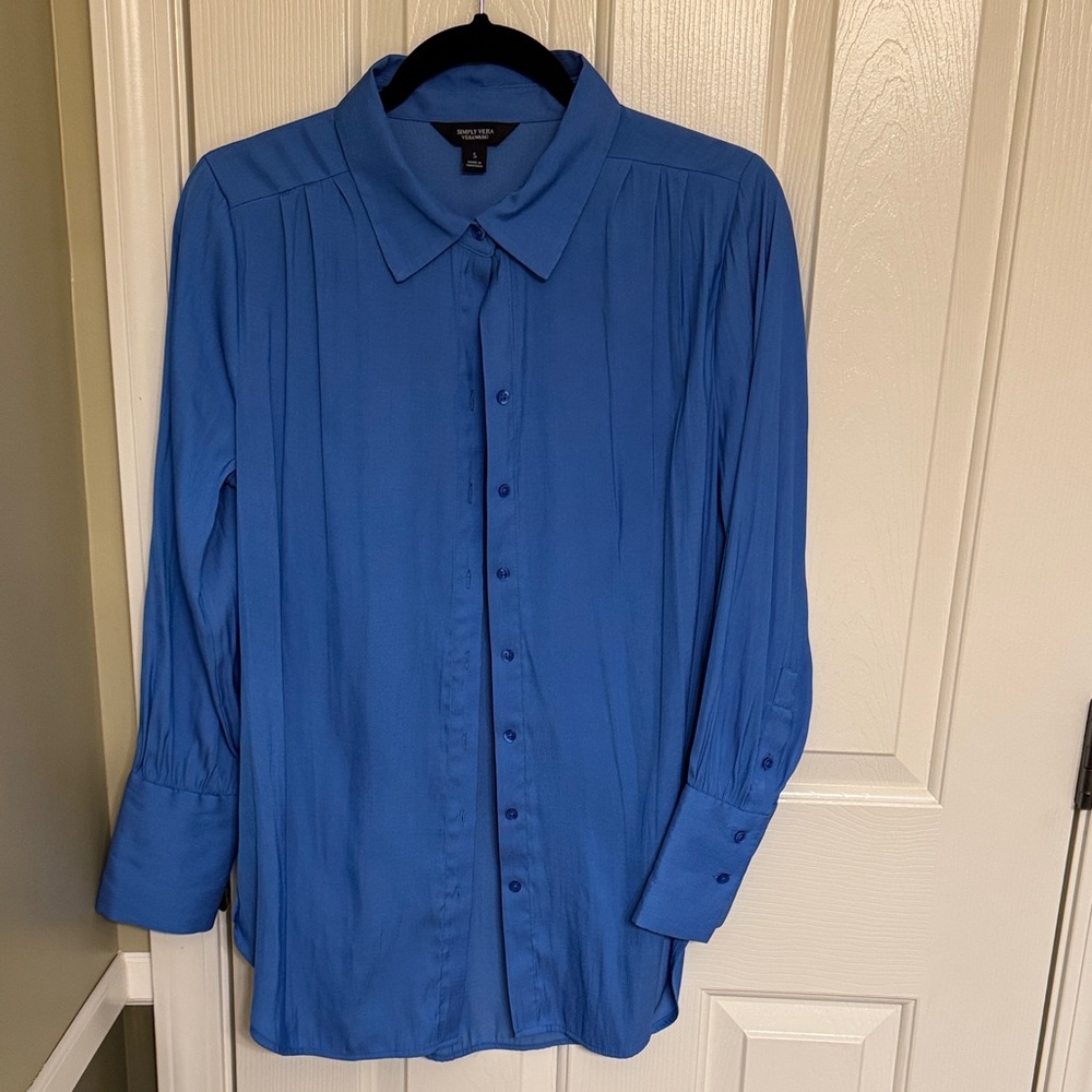 Simply Vera Vera Wang Blue Button Down Blouse